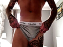 inked muscle hairy man likes to wank