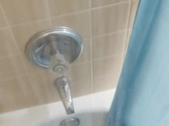 Mischievous hippy with gigantic lollipop stroking off and spunking in the douche