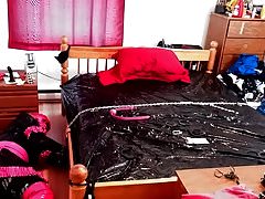 Sissys Bed Bondage