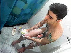 Despues de una buena ducha una buena masturbada