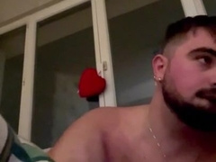 Il me taille une cock contre de l’argent