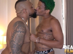 No condom, big cock, gay burly