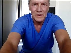 Handsome daddy Doctor Show Time