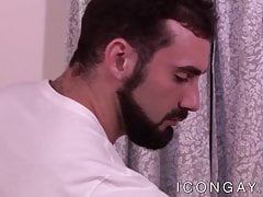 Muscled masseur banging with his hot chocolate client