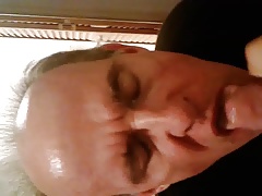 Party boy bi slut sucking cock