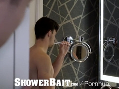 ShowerBait Gay-For-Pay Tom Bentley banged by queer buddy