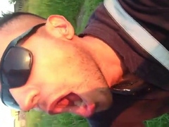 Executivo e bezerro no parque 4