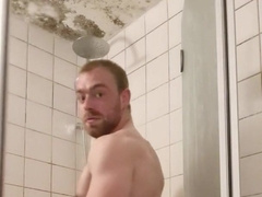 Muscle Dude take a Douche