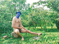 Sexy daddy nude in forest Cumming