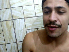 YouTuber foi medir o pau do seu amigo e ele pediu pra ser chupado Instagram dele @cezinhahml