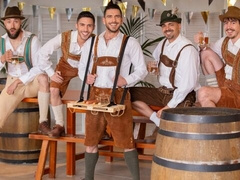 Sexy guys Paddy O'Brian and Luciano find a way to climax