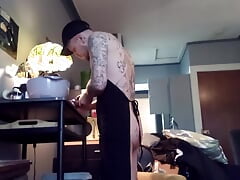 Smokey Floppycox is making a party pie. WTF?