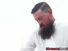 Teen mormon takes cumshot