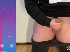 Hunk enjoys intense hands-free cumshot with prostate orgasm