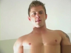 College Muscle Stud stops by for you to worship his hot body after the gym