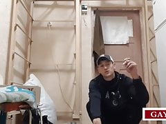 Russian str8 prisoner jerking off