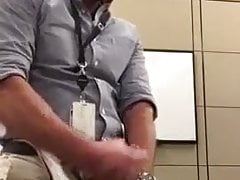 I love this sexy wanker i need to help him