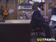 Desperate Latino pawnee fucks broker for extra cash