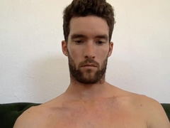 pour VOYEURS .homme se branle en secret