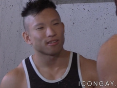 Asian hunk Jessie Lee sucked off before anal penetration