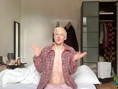 TWINK IS ALWAYS HUNGRY FOR RAW COCK