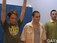 Watch this hot college boy get his tight ass drilled and squirt like a fountain