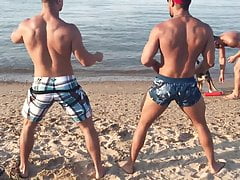 twerkin at the beach gymbunnies