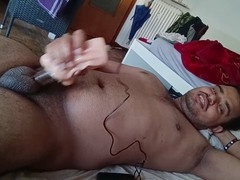 Superstar, getting off, masturbation