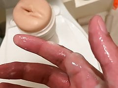 Cum in my Hand