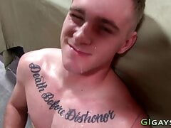 Buff soldier gets jizzed on after anal