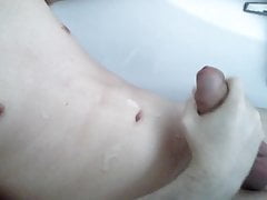 Twink cums in the bath