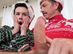Ryan St Michael and Texas Twink: Christmas anal miracle