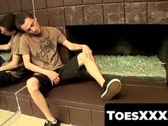 ToesXXX.com - Skinny guy's big dick rubdown with feet