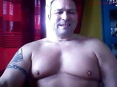 Big husky muscular trucker wanks on cam