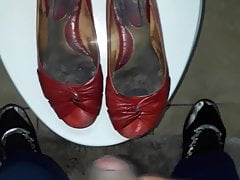 Cum on very used size 10 flats