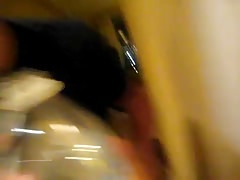 Gordinho da bunda grande tomando banho