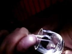 Abmelken lassen in Glas