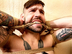 Workers share BDSM  moments during their lunch break