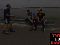 Amateur twink dickblowing in trio until mouth spermed
