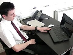 Naughty amateur Evan Zero cums while masturbating solo