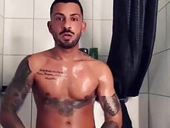 Fag Dennis aus Duesseldorf