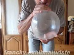Hands-on fun with a huge cumshot in gay sex feat. Francky Exhibnaturiste