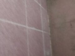 Bhabhi ko chodte huve pakada in bathroom