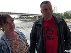 Anal, Français, Mature, Mature anale, Public, Jarretelles, Tatouage, Voyeur