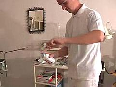 Blond, Gynaecoloog, Moeder die ik wil neuken