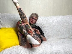 Leie, Aus dem arsch in den mund, Fingern, Selbstgemacht, Masturbation, Zierlich, Tätowierung, Jungendliche (18+)