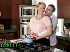 Stellung 69, Grosser arsch, Grosse titten, Blondine, Geile alte tussi, Hd, Milf, Titten