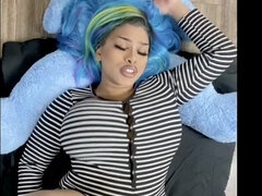 Belle grosse femme bgf, Plantureuse, Rondelette, Gode, Noir ébène, Lingerie, Masturbation, Nénés