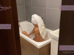 Horny hussy amateur xxx video