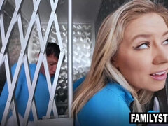 18 años, Culo, Mamada, Universidad, Garganta profunda, Sexo duro, Masturbación, Adolescente